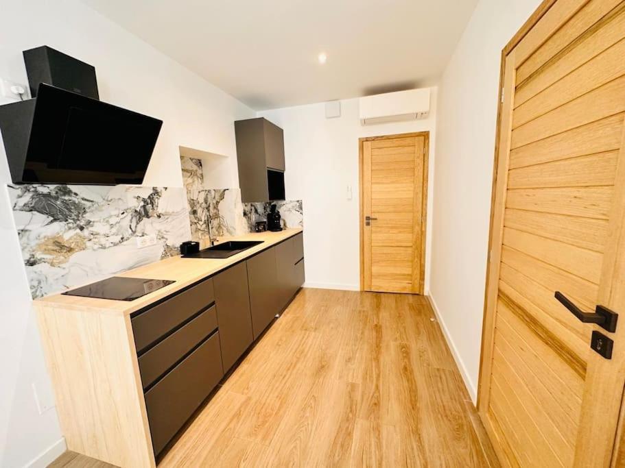 Les Appartements De Nana 4 - Studio Hypercentre, Rue Meynadier, Palais & Plage, Clim, Wifi Cannes Exterior photo